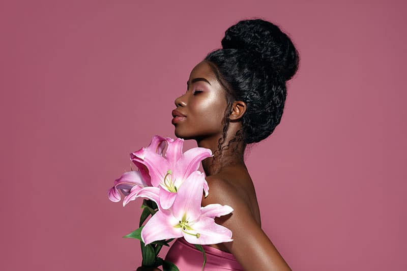 Profile,Portrait,Of,Young,Beautiful,African,American,Model,Posing,With Profile,Portrait,Of,Young,Beautiful,African,American,Model,Posing,With